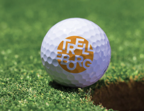 Golfboll med logotyp